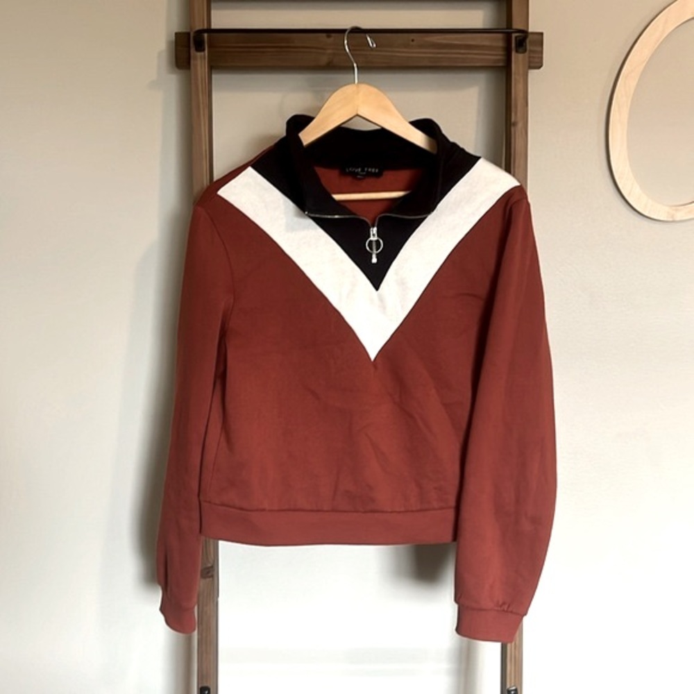 Casual long sleeve quarter-zip Large rust, navy, white